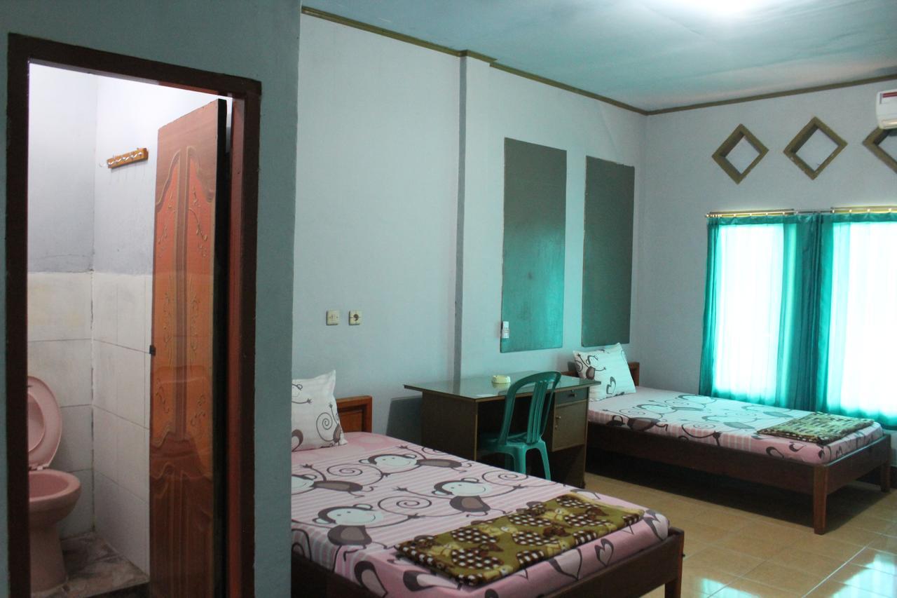 Penginapan Artha Praya Kültér fotó
